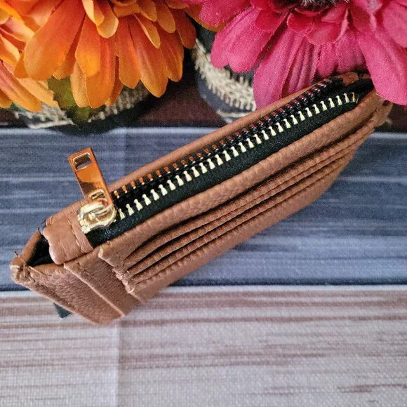 XOXO Tan Faux Leather Coin & Card Pouch Keychain Wallet Zip Case NWT - Picture 3 of 5